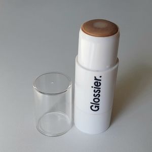 Glossier Topaz Haloscope Balm dew effect highlighter.